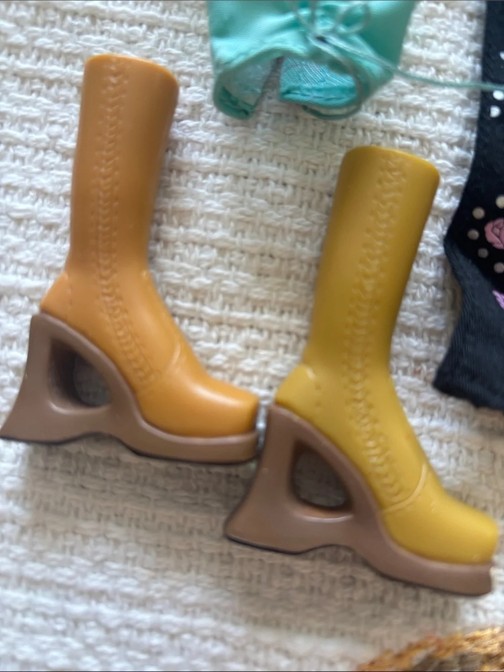 Bratz 1990s doll accessories